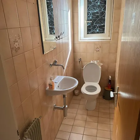 Casa Con E Bagni Perfetta Per Lavoratori Studente E Di Passaggio
